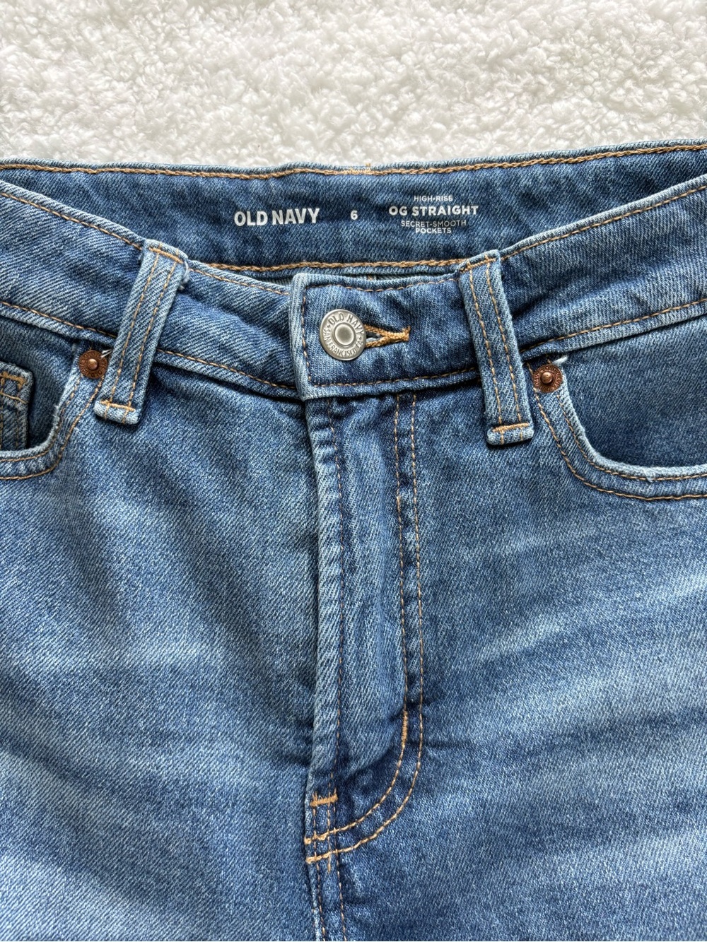 Old Navy High-Rise O.G. Straight Distressed Denim Shorts - Size 6 - Picture 2 of 14